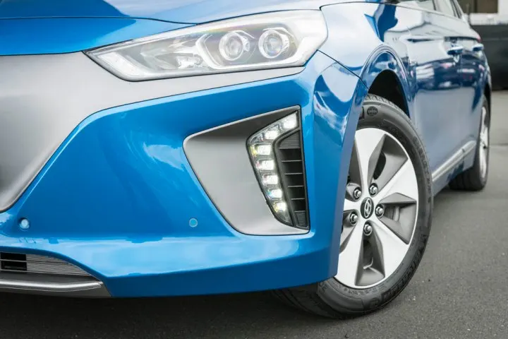 2016-Hyundai-Ioniq-188.jpg