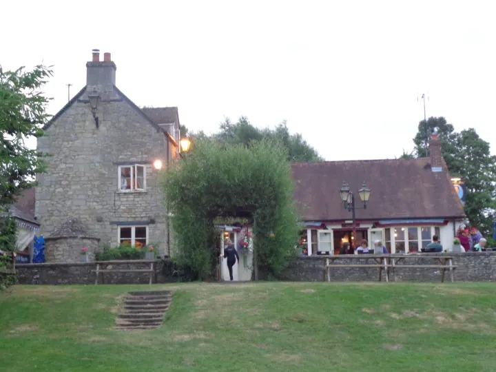Morse Victoria Arms 5.jpg