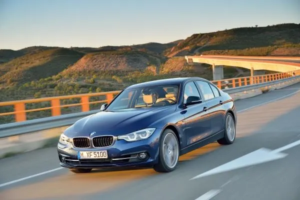 P90180595_lowRes_the-new-bmw-3-series.jpg