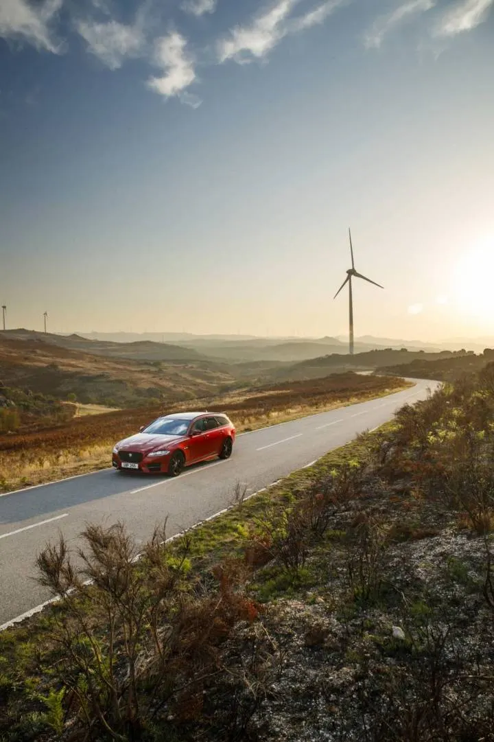XF Sportbrake 4