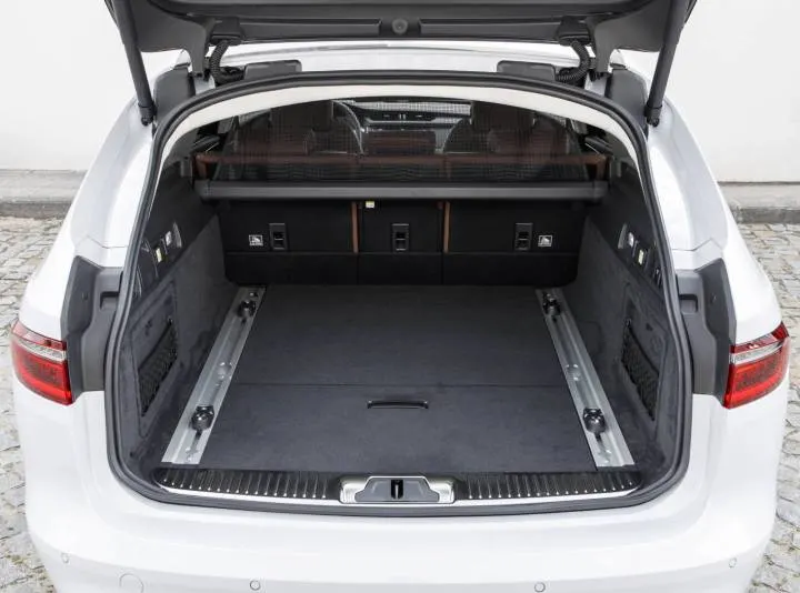 XF Sportbrake 7