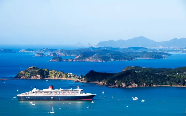 queen-may-bay-of-islands.jpg