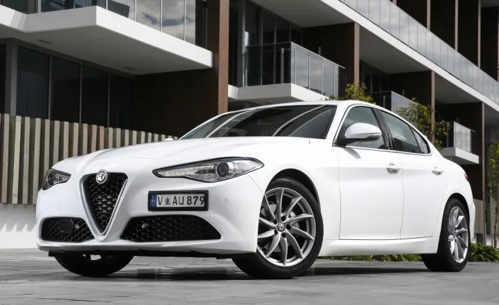 GIULIA 08.jpg