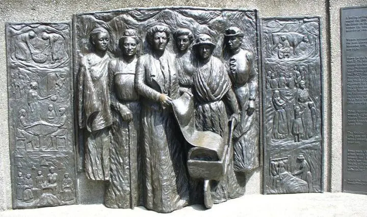 katesheppardbronzenov2010.jpg