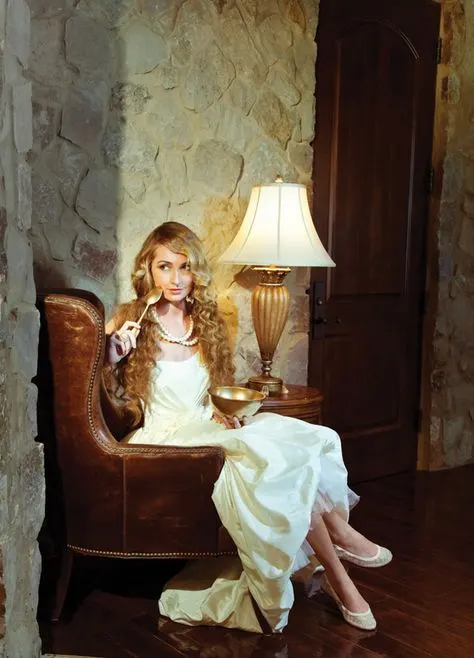 65da622ac8dea19ae7a3245b7c9028a7--fantasy-inspiration-photoshoot-inspiration.jpg
